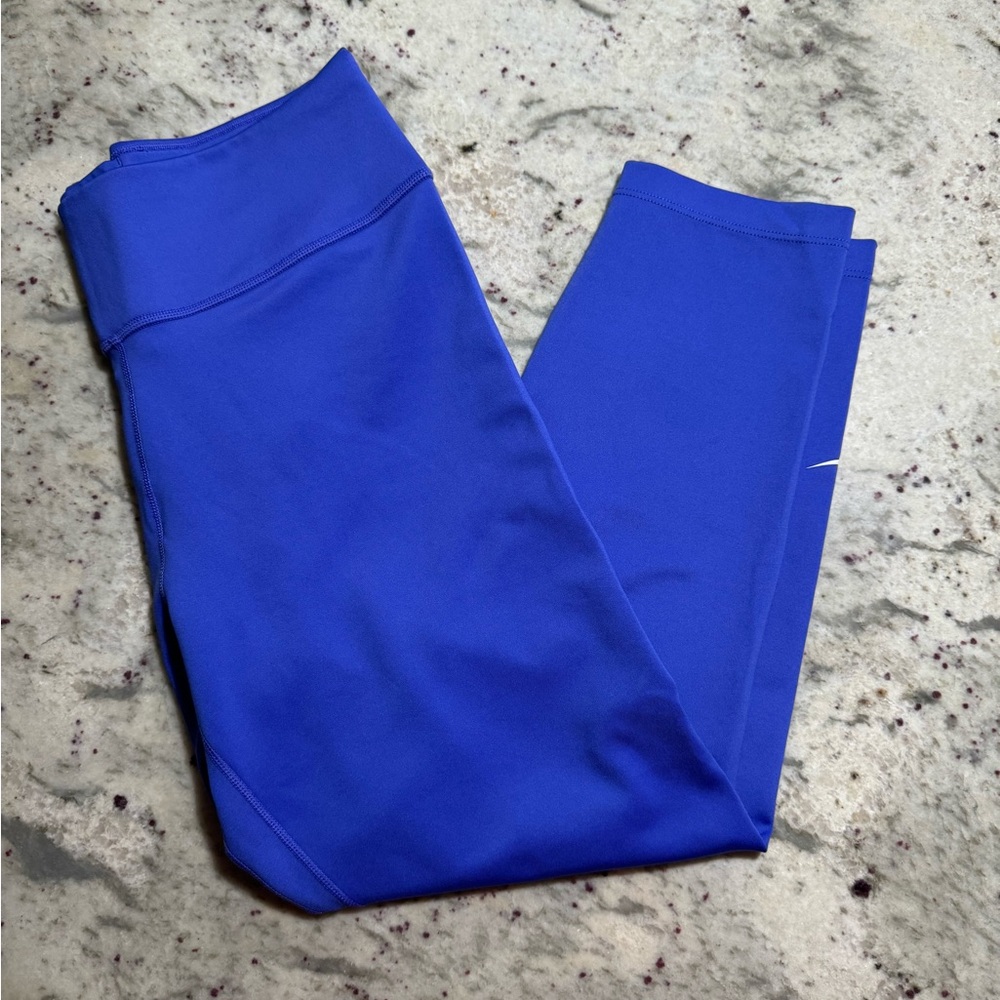 Nike dry fit capri workout leggings ￼